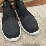 Black Dare AC Sneakers Sz 10 Women's Black Puma Sneakers Photo 2