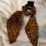Lulus  leopard hair scrunchie Photo 3