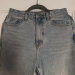 Pretty Little Thing  Light Wash Jeans Photo 1