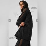 Alo Yoga  NWOT Origin Full Zip Track Jacket Black Size M Photo 2