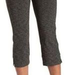 Kuhl  Dark Heathered Grey Mova Kapri Stretch Hiking Capri Pants Leggings 4 Photo 0