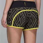 Lululemon Run Times Short *4-way Stretch Chevron Shuffle Fatigue Green Black Pea Photo 1