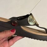 Crocs  Women's Brown and Gold Sandals size 6 vacation, summer, beach Photo 8