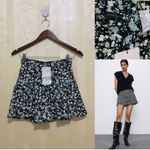 ZARA SALE‼️ NWT GREEN FLORAL SKIRT WITH ATTACHED SHORTS Photo 2