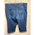 Gloria Vanderbilt  Amanda All Around Slimming Effect Capris Womens 18W Dark Wash Photo 1