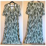 Chico's Size 0/S/4 Olive Green Ivory Batik Short Sleeve Slinky Knit Midi Dress Photo 8