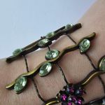 Vintage Wide Flower Vine Green & Purple Rhinestone brass tone metal bracelet Photo 7
