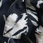 Avenue  Floral Sleeveless Blouse‎ Womens Size Blue White Flowers Asymmetrical Hem Photo 8