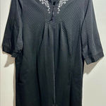 secret treasures  Black Quilted Robe with Floral Embroidery Photo 0