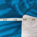 Under Armour women L camo print all season gear fitted thermal shirt blue Photo 7