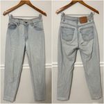 Levi's VTG Levi’s • high waisted light wash mom 550 jeans sz 0 / 25 Photo 1