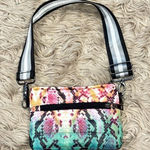 Think Royln Puffy rainbow snakeskin Bag Green Photo 0