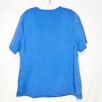 FIGS  Technical Collection 2-Pocket Blue Scrub Top Women’s Size XS Photo 4