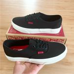 Vans  AUTHENTIC SECRET LOVER
SNEAKER Women 8.0 US Mens 6.5 US Photo 7