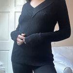 L.E.I Vintage Y2K Black V-cut Sweater  Photo 2