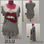 H&M Gray Top with Red Sequin Lips Design Photo 1