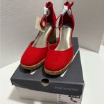 Worthington  Panama Red Closed Toe Heeled Shoe NWT Size 9.5 Photo 2
