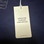 FIGS NWT  casma three pocket navy 4x top Photo 6