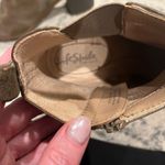 Life Stride  Booties Like new Taupe 9.5 Photo 3