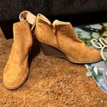 SheIn Brown Suede Booties. Size 9 Never worn .. Photo 3