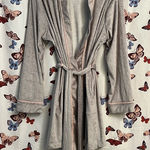 NWOT super soft long sleeve robe Size M Photo 0
