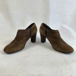 Clarks  Women 8.5 Brown Suede Ankle Boots Side Zip Block Heel Casual Dress Shoes Photo 3