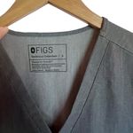 FIGS  Casma Three Pocket Scrub Top Size Small Graphite Womens… Photo 14