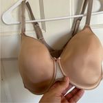 Chantelle  nude lace underwire bra size 36DD. Photo 1