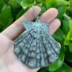 Vintage Large Silver/Gray Seashell Necklace Gray Photo 3