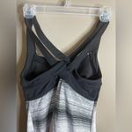 Athleta  stride crunch and punch tank size small Photo 4