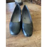 Trotters DORIS Round Toe Business Slip On Loafer Patent Leather 8M Green Size 8 Photo 2