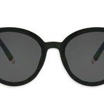 Foster Grant  Fashion Black Sunglasses UVA UVB Protection Scratch Resistant Photo 0