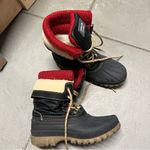 Storm By Cougar Creek Winter Rain Snow Boot in Black/Red Size 6 EUC Photo 5