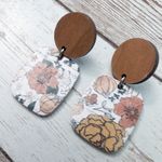 Vintage Stud Earrings For Pierced Ears Flower Design Photo 2