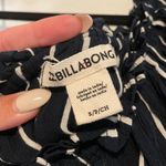 Billabong NWT Wonderland Striped One Sleeve Top Photo 7