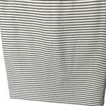 Brooks Brothers  Women’s Embroidered / Textured Pencil Skirt Size 8 Photo 4