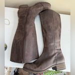 Clarks  Marana Trudy Brown Leather Knee High Low Heel Tall Boots, Sz 9.5 Photo 5