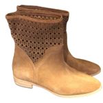 Michael Kors MK suede camel laser cut booties boots Women’s Size 6.5 Photo 0