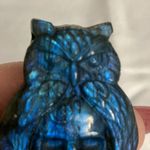 Labradorite Skull with Owl on head carving. NWOT Weight .029 kg. Blue Photo 3