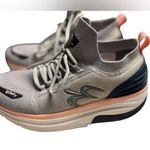 GDefy Mateem Crosstrainer Sneaker Women’s Size 6 Gray Pink Shoes EUC Photo 0