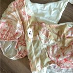 Showpo  floral backless crop top Photo 3