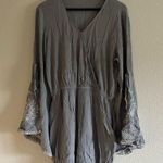 Boutique  Gray / Dusty Blue Long Sleeve Floral Embroidered Romper Size Large Photo 2