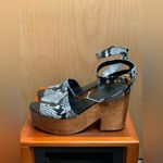 Tory Burch  Snakeskin Platform Sandals.    Size-7.5M Photo 3