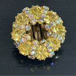 Weiss Vintage Clip on Earrings White Photo 7