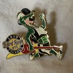 Hard Rock Cafe  ORLANDO 2010 MARATHON Runner GATOR with GUITAR PIN ALIGATOR Photo 0