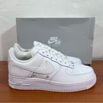 Nike NEW Air Force 1 ‘07 SE Triple White Pearl Women’s Shoe Size 8.5 Photo 0