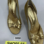 Charles David Womans Size 8.5 Gold Slip On Open Toe Cut Out Heel Pumps Photo 0