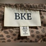 BKE  Buckle lightweight cheetah animal print jacket size XS tan brown Photo 4