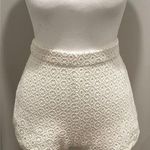 Forever 21 NWT F21 White Cream Crochet Lace Shorts - Large Photo 0