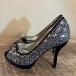 Caparros  Peep Toe Formal Platform High Heels Shoes Silver Black Sparkle Size 6 Photo 5